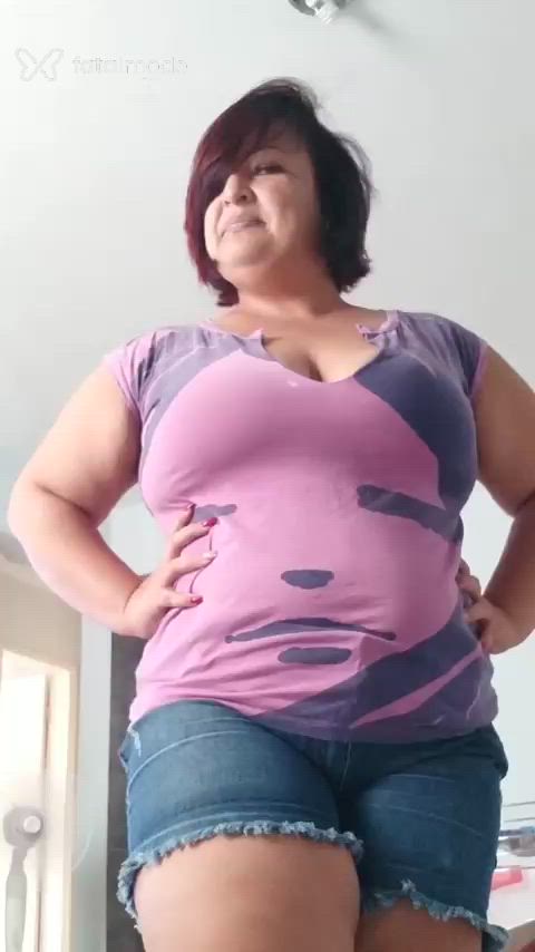 Acompanhante mulher com cabelo castanho de olhos verdes - Marcella