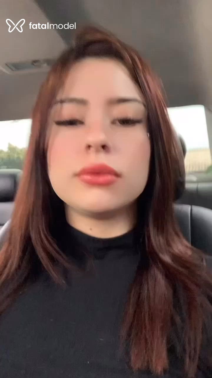 Acompanhante mulher morena (o) de olhos castanhos - Nicole
