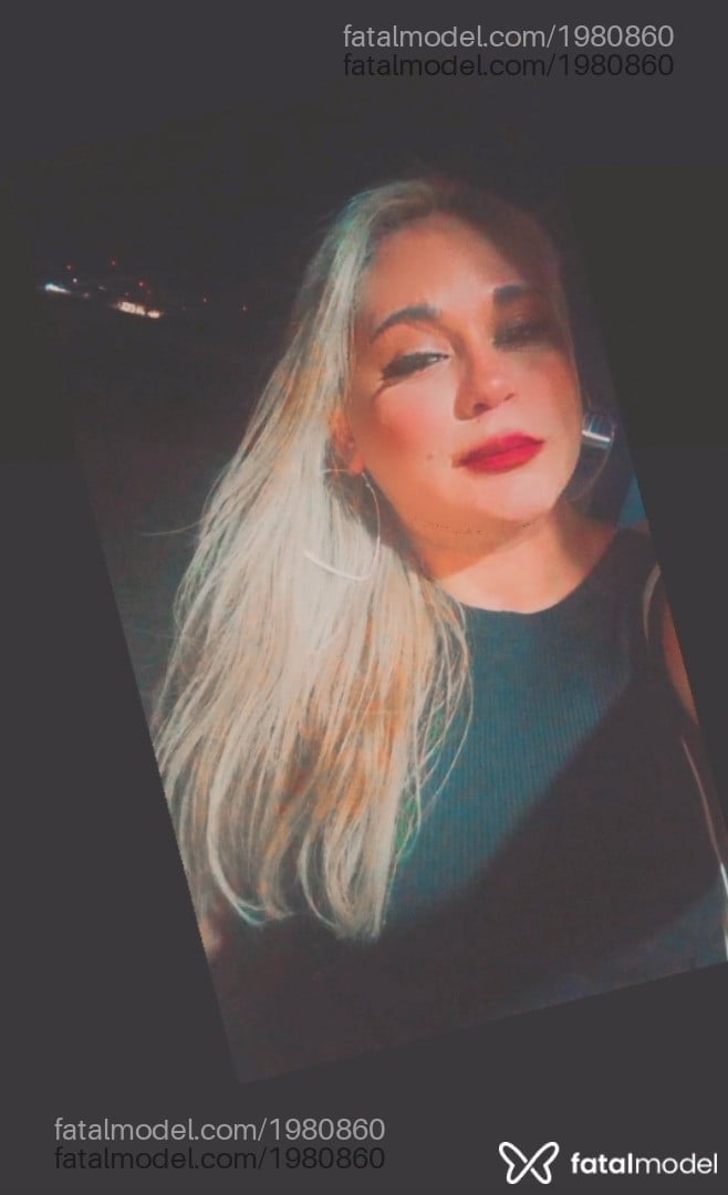 Acompanhante mulher trans loira (o) de olhos castanhos - Agatha ferreira