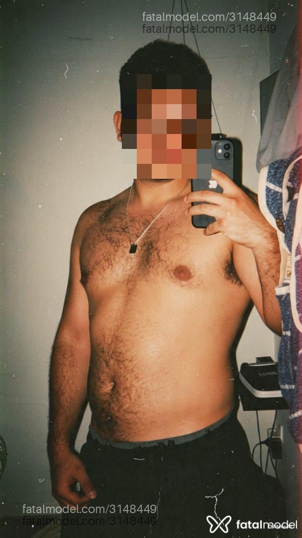 Acompanhante homem morena (o) de olhos pretos - Omaia