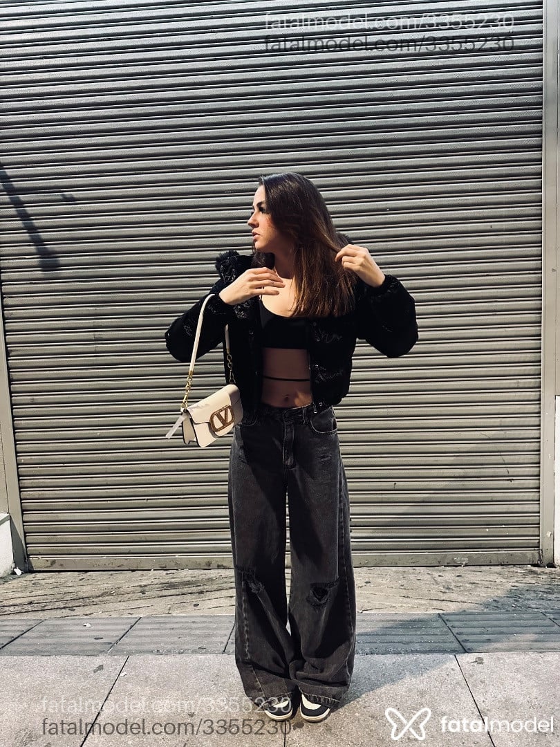 Acompanhante mulher com cabelo castanho de olhos castanhos - Sofia Flores