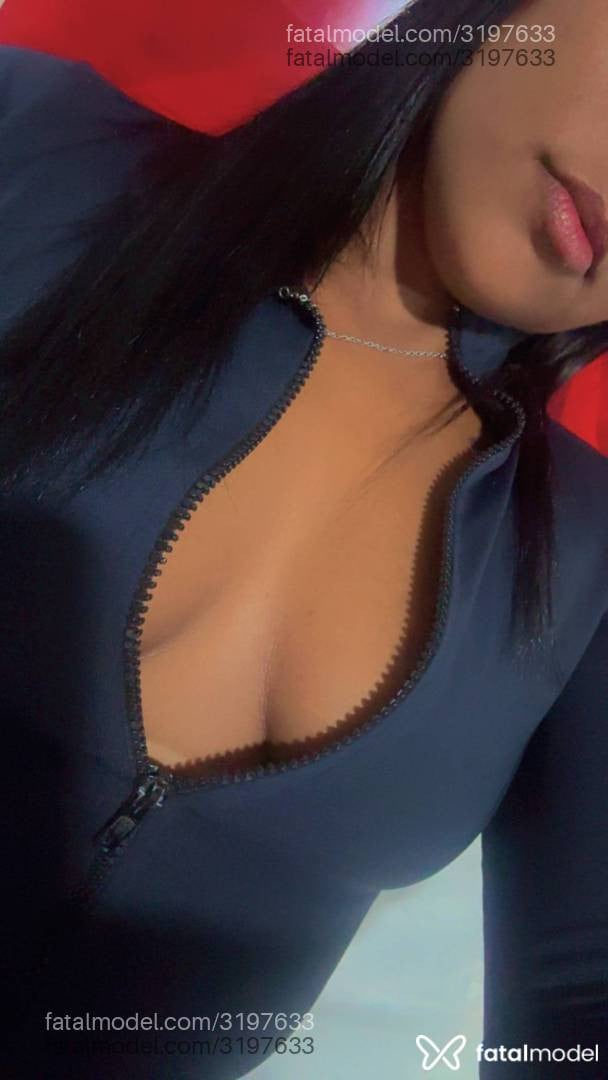 Acompanhante mulher morena (o) de olhos pretos - Tainá