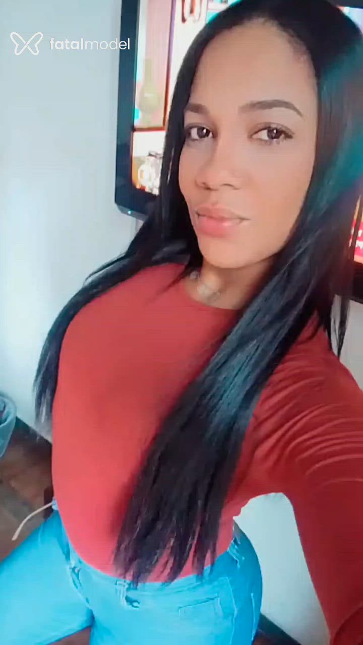 Acompanhante mulher morena (o) de olhos castanhos - Vicky