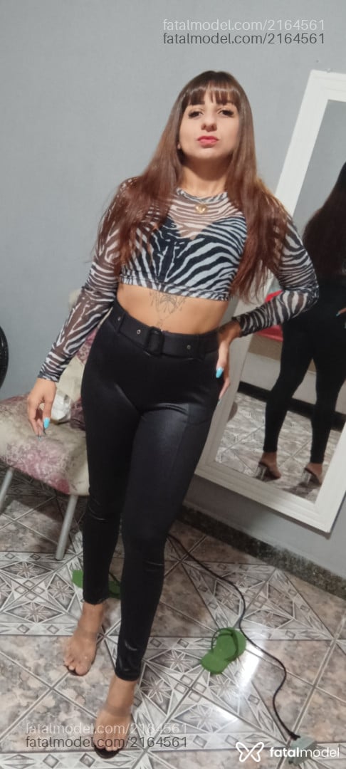 Acompanhante mulher com cabelo castanho de olhos castanhos - Tokio blooming