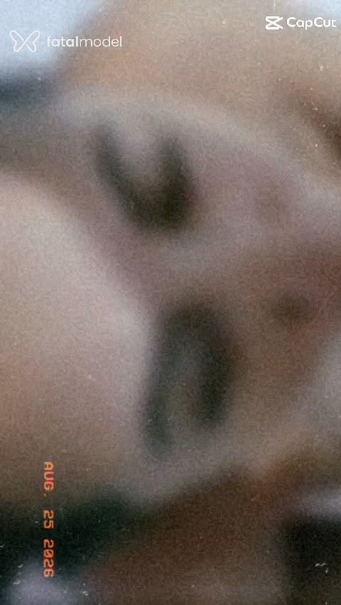Acompanhante mulher morena (o) de olhos verdes - Lany Angel