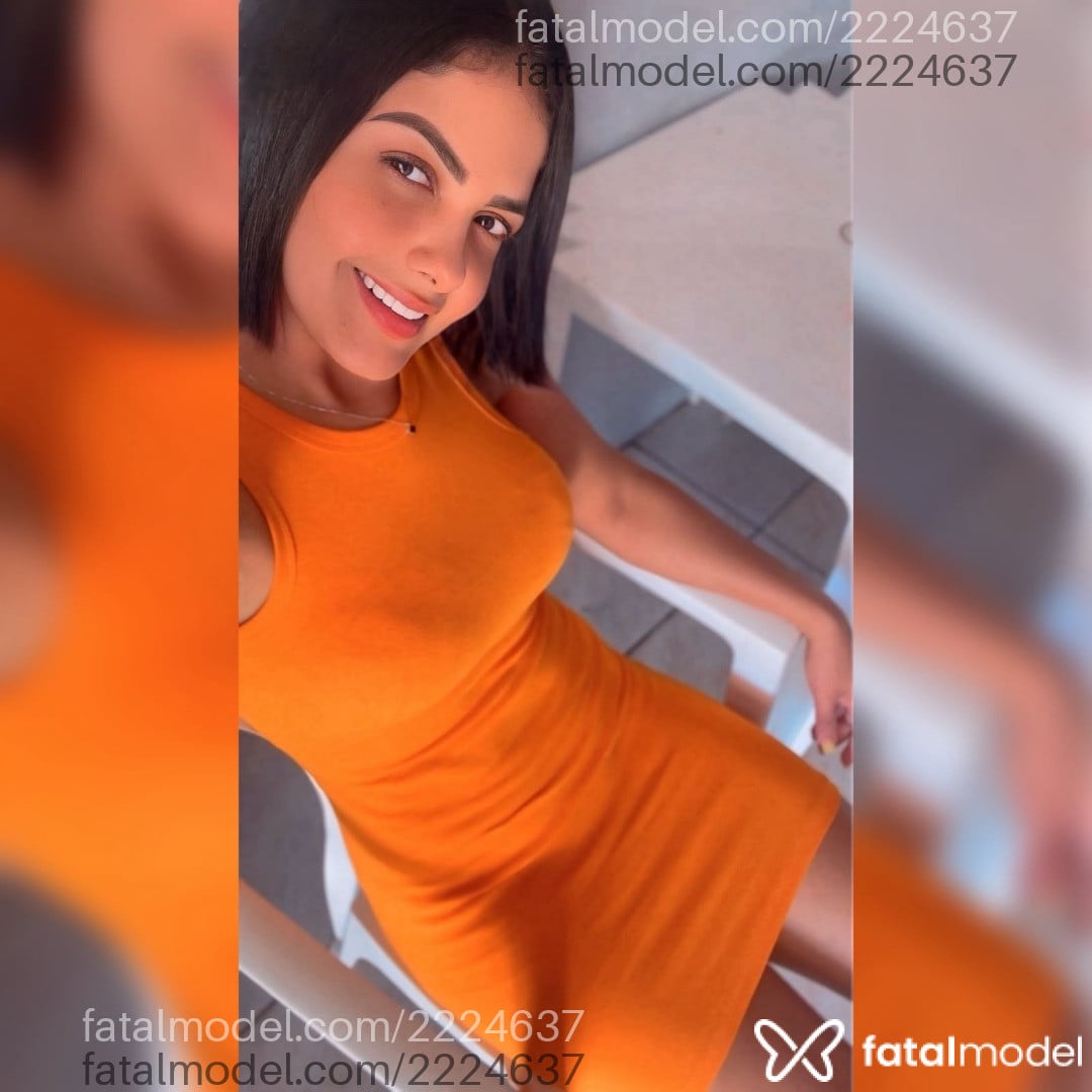 Acompanhante mulher morena (o) de olhos castanhos - Mikaelly