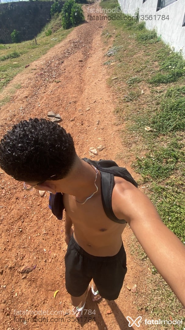 Acompanhante homem morena (o) de olhos castanhos - Jotajota