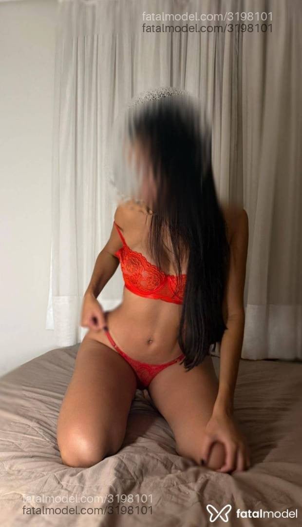 Acompanhante mulher morena (o) de olhos castanhos - Marina Monteiro