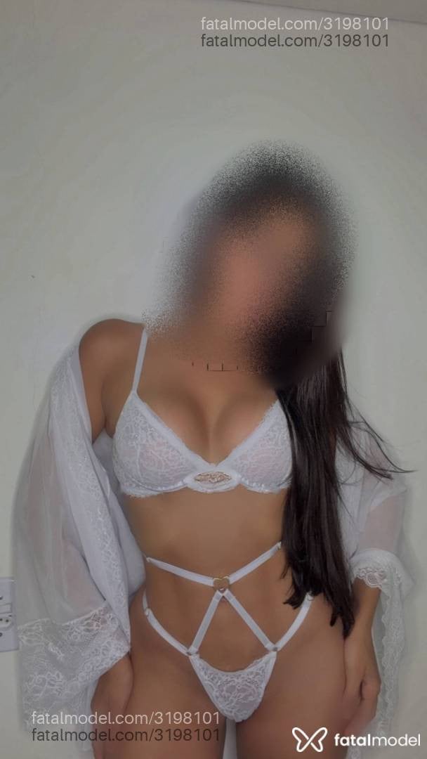Acompanhante mulher morena (o) de olhos castanhos - Marina Monteiro