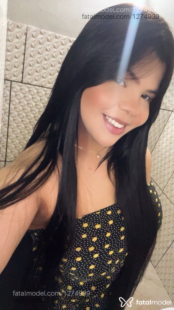 Acompanhante mulher loira (o) de olhos mel - Évila