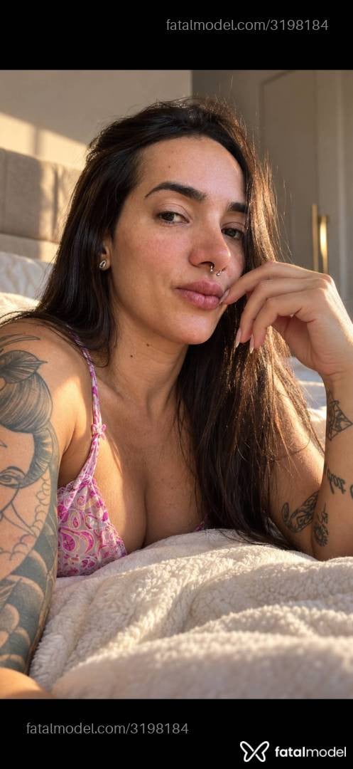 Acompanhante mulher morena (o) de olhos castanhos - Cacauzinhaa