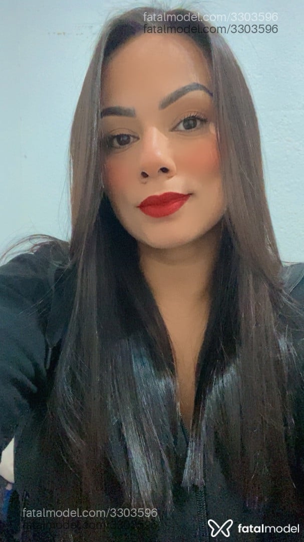 Acompanhante mulher morena (o) de olhos castanhos - Melissa