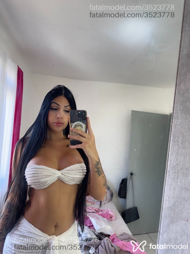 Acompanhante mulher trans morena (o) de olhos castanhos - Júlia Matias Acompanhante mulher trans morena (o) de olhos castanhos - Júlia Matias