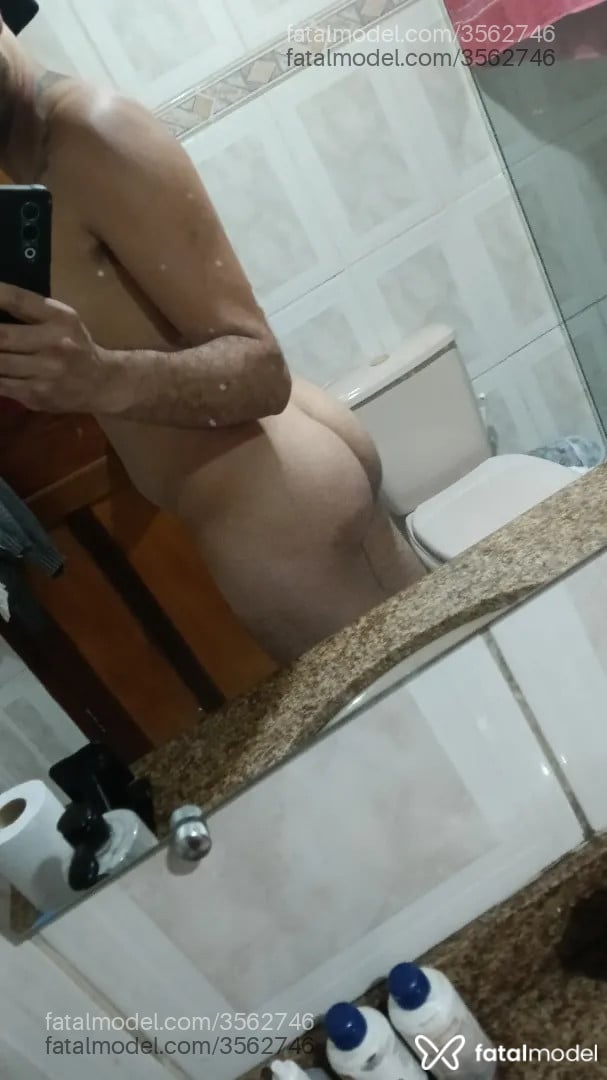 Acompanhante homem morena (o) de olhos pretos - Vinny Acompanhante homem morena (o) de olhos pretos - Vinny