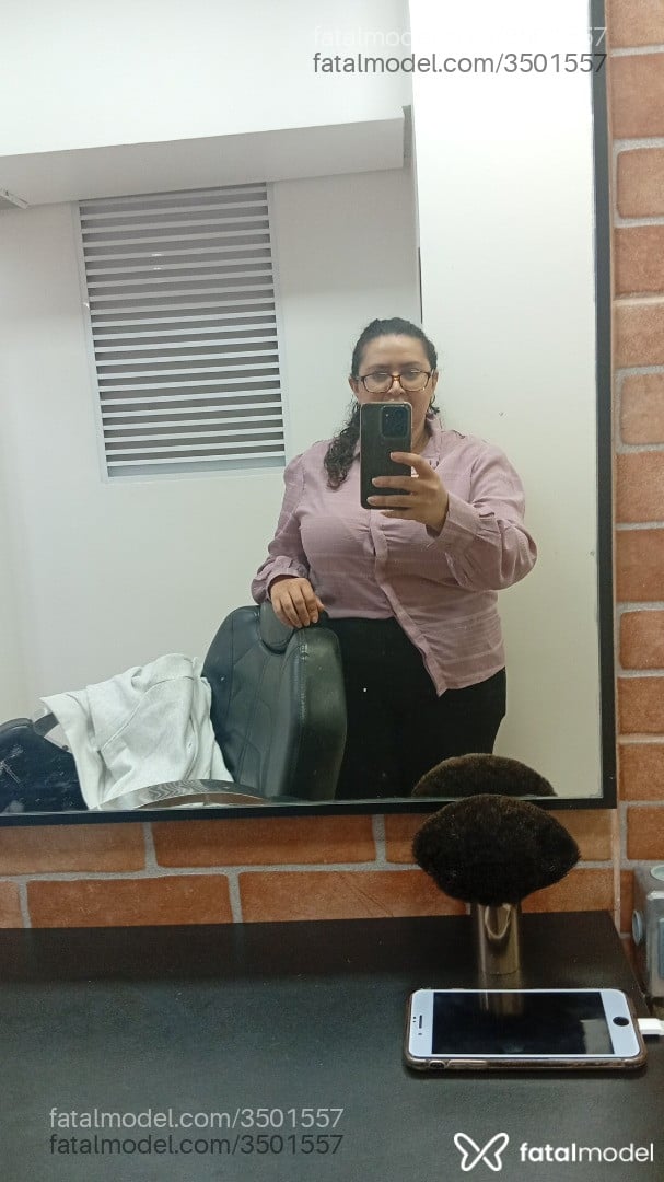 Acompanhante mulher com cabelo castanho de olhos castanhos - Alissa Acompanhante mulher com cabelo castanho de olhos castanhos - Alissa