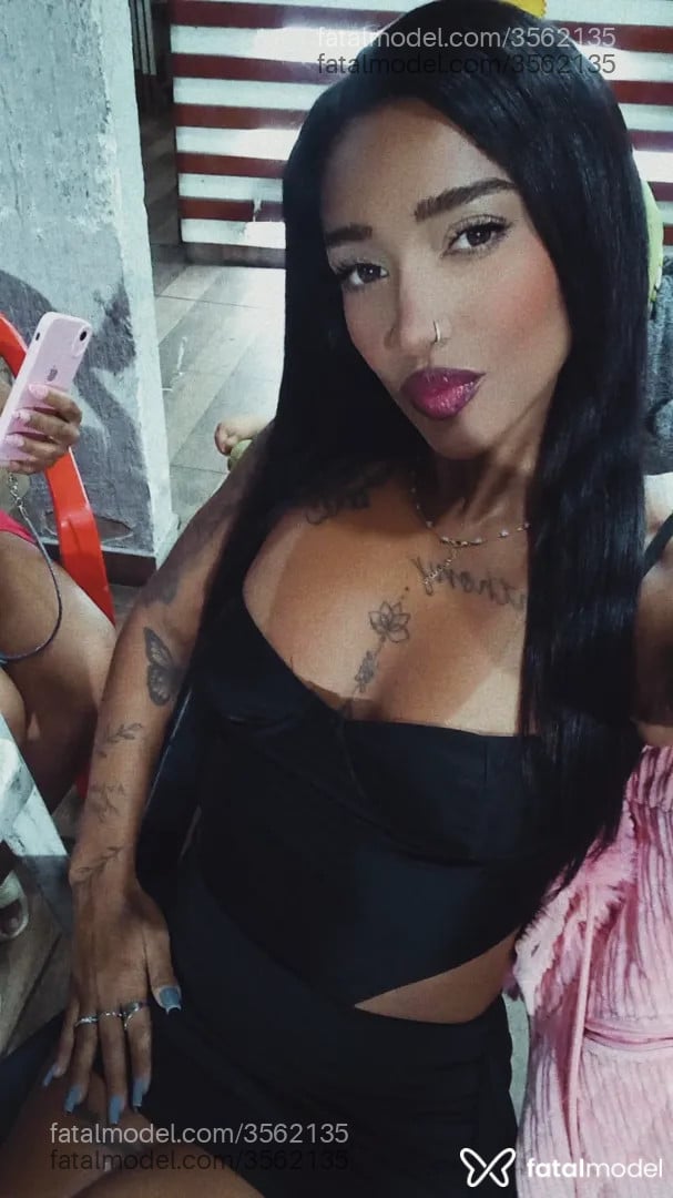 Acompanhante mulher morena (o) de olhos castanhos - Kimberly