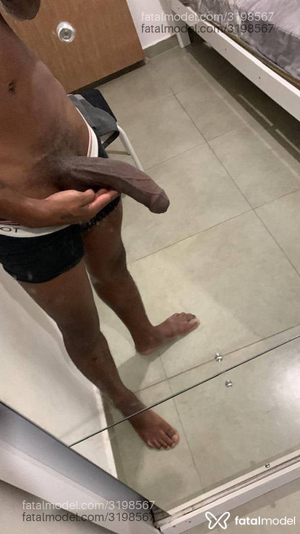 Acompanhante homem morena (o) de olhos pretos em São Paulo Acompanhante homem morena (o) de olhos pretos em São Paulo - Alejandro Nigro