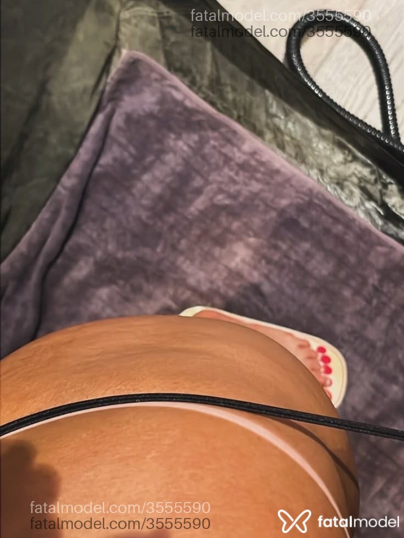 Acompanhante mulher morena (o) de olhos castanhos - Kaliiii