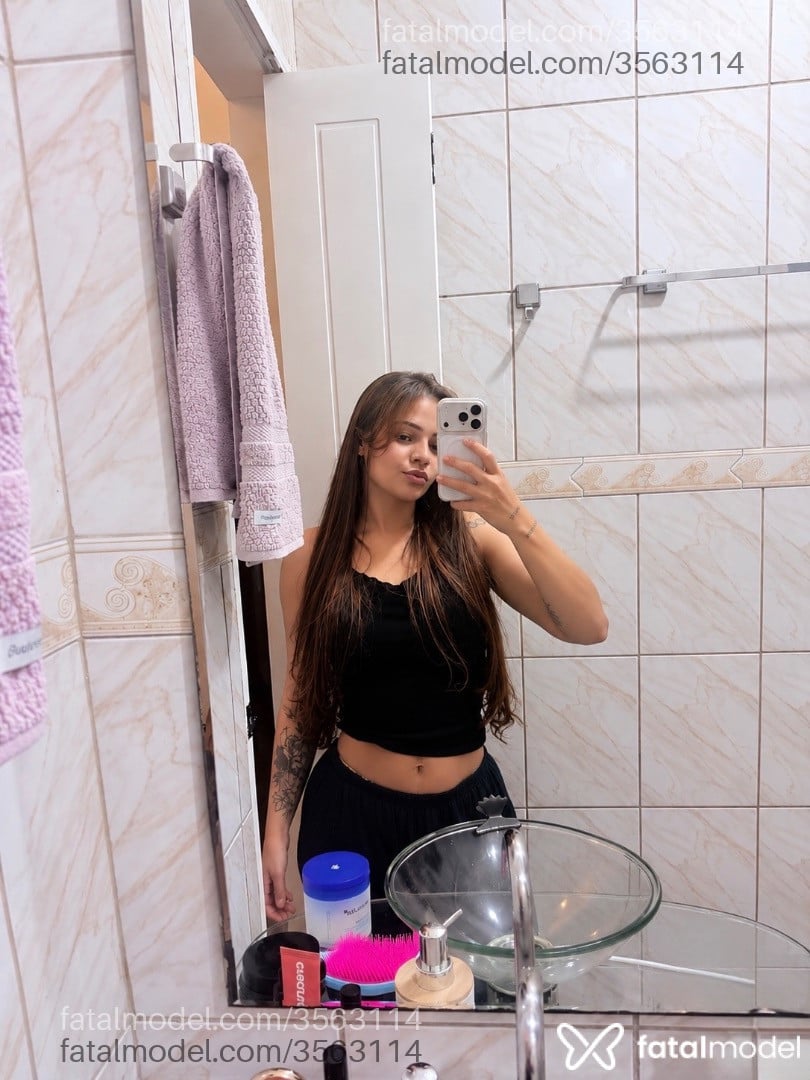 Acompanhante mulher morena (o) de olhos castanhos - Laisa