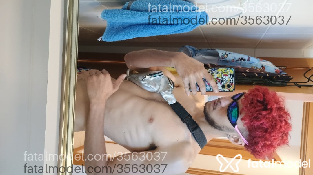 Acompanhante homem com cabelo castanho de olhos castanhos - Raphael Bernades