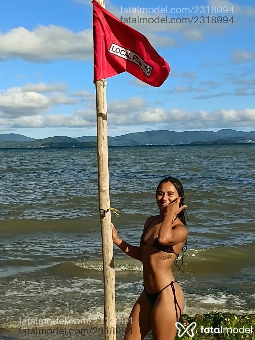 Acompanhante mulher com cabelo castanho de olhos castanhos - Stefany