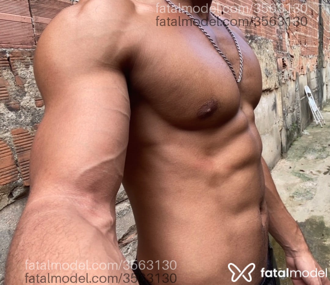 Acompanhante homem morena (o) de olhos pretos - Ícaro Guerra