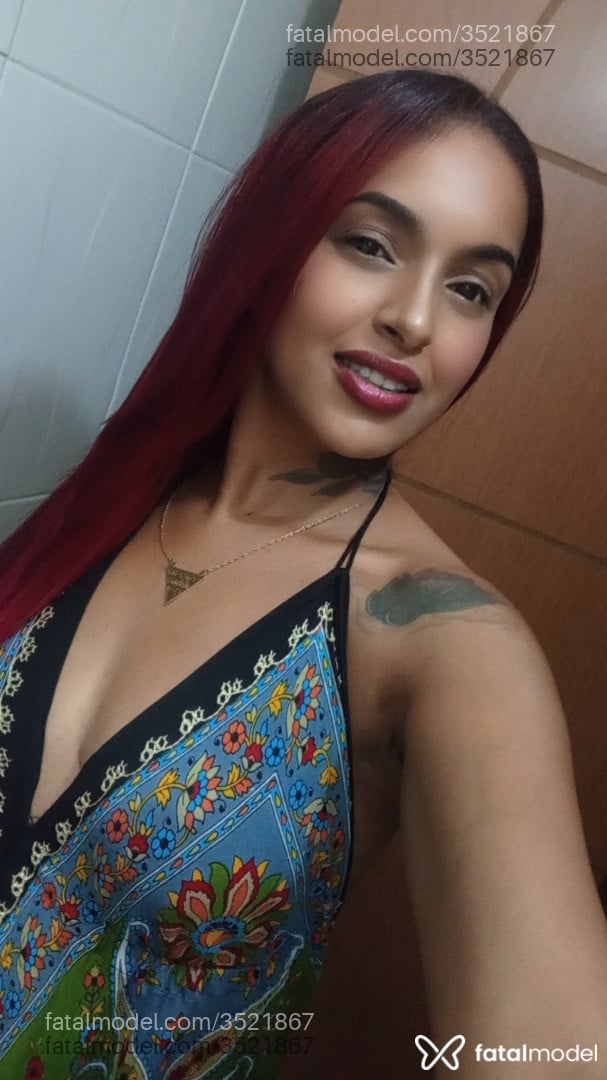 Acompanhante mulher ruiva (o) de olhos mel - Any Beatriz