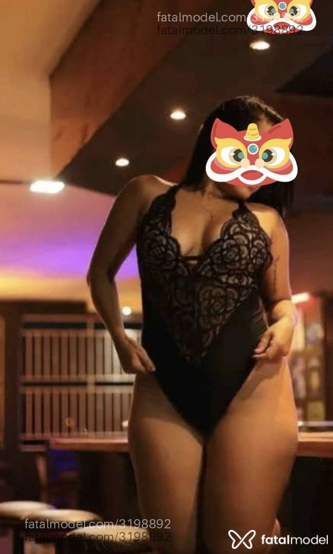 Acompanhante mulher morena (o) de olhos castanhos - Adriana Marques
