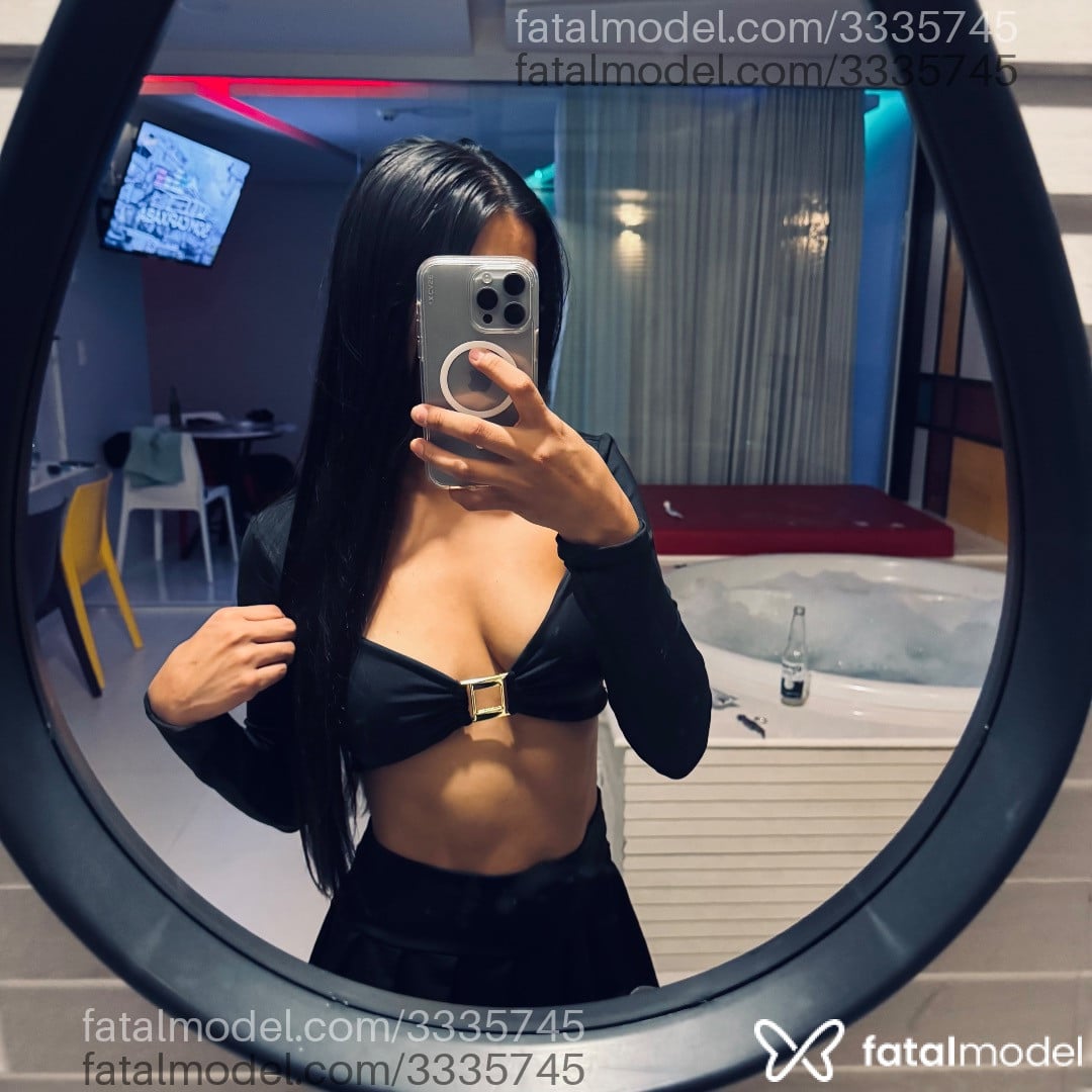 Acompanhante mulher morena (o) de olhos castanhos - Fanny