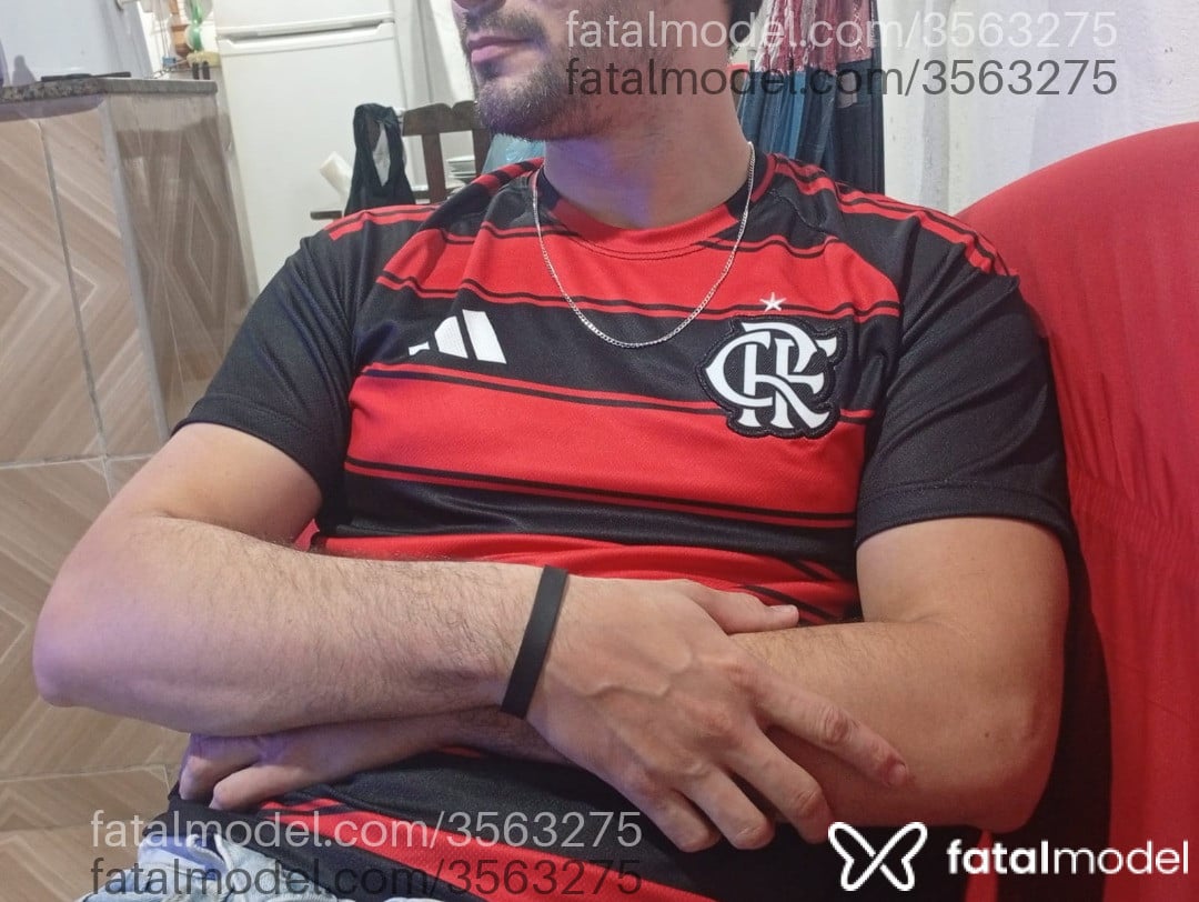 Acompanhante homem com cabelo castanho de olhos castanhos - Joel Miller