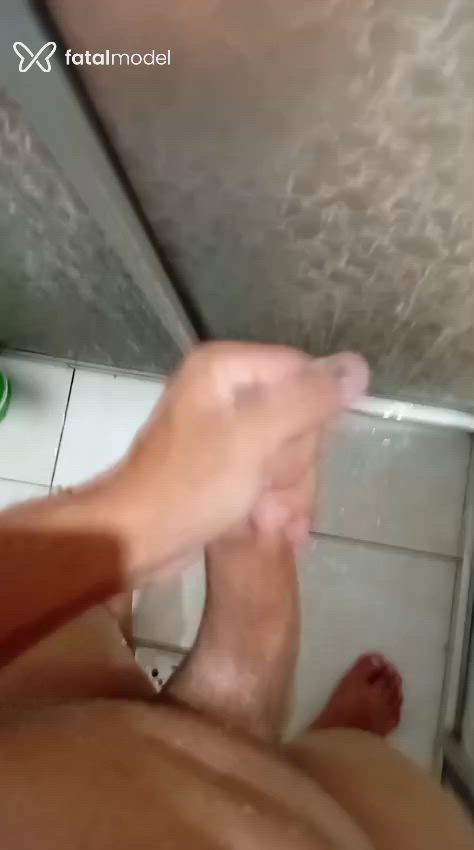 Acompanhante homem com cabelo castanho de olhos castanhos - Gustavo
