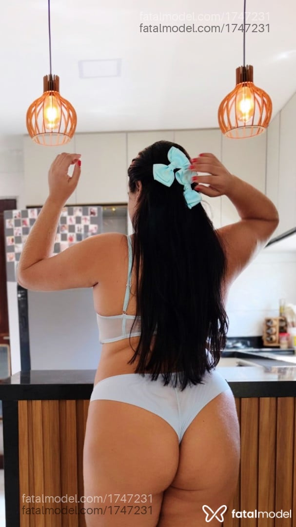 Acompanhante mulher morena (o) de olhos castanhos - Maya Dantas