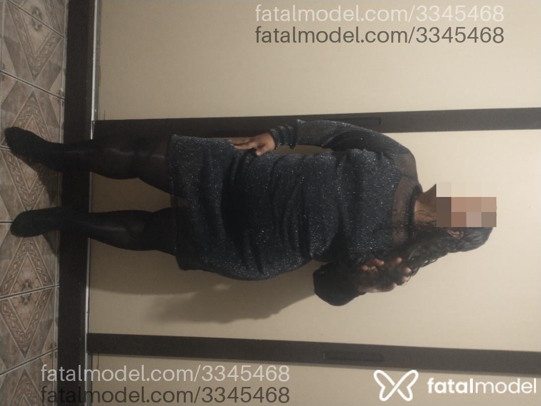 Acompanhante mulher com cabelo castanho de olhos castanhos - Quarentonakitty