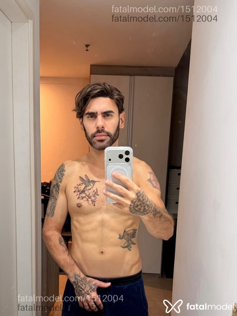 Acompanhante homem com cabelo castanho de olhos castanhos - FRED JOTA Acompanhante homem com cabelo castanho de olhos castanhos - FRED JOTA