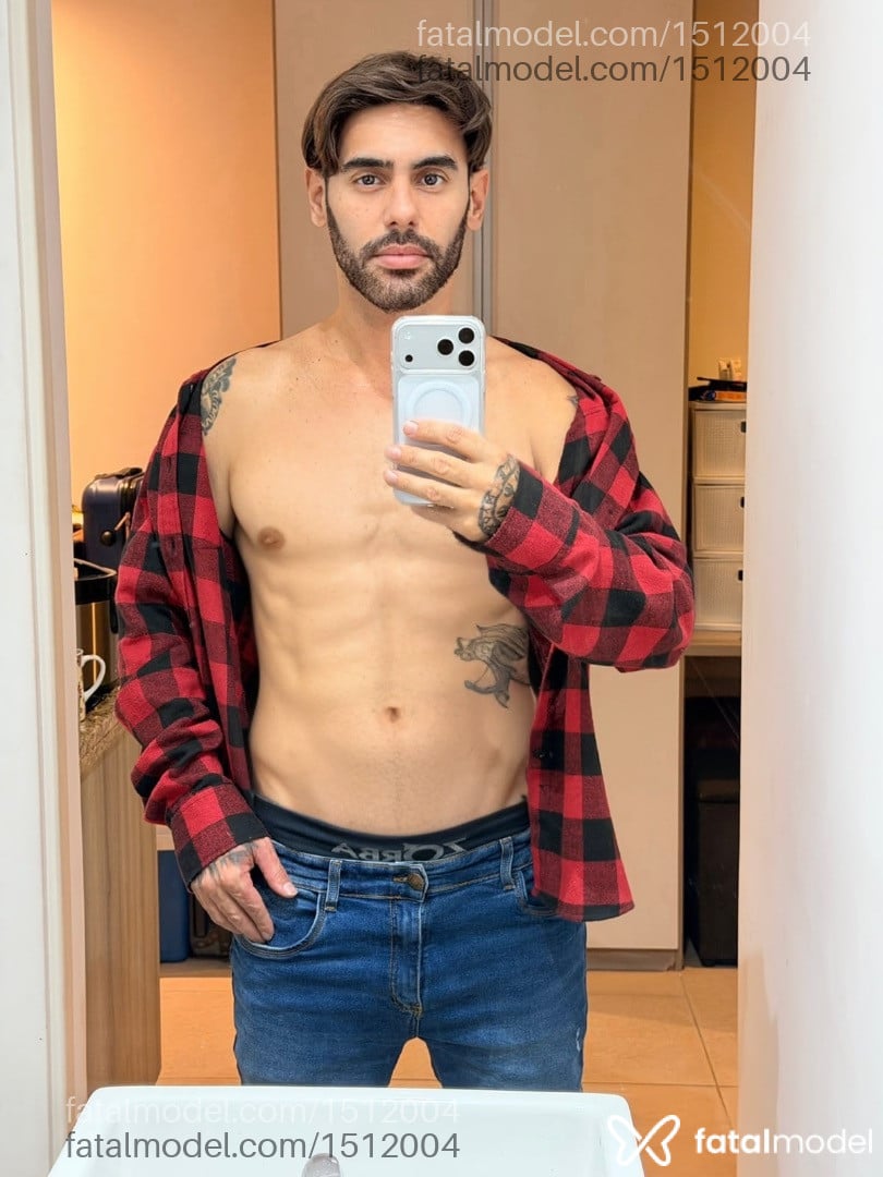 Acompanhante homem com cabelo castanho de olhos castanhos - FRED JOTA Acompanhante homem com cabelo castanho de olhos castanhos - FRED JOTA