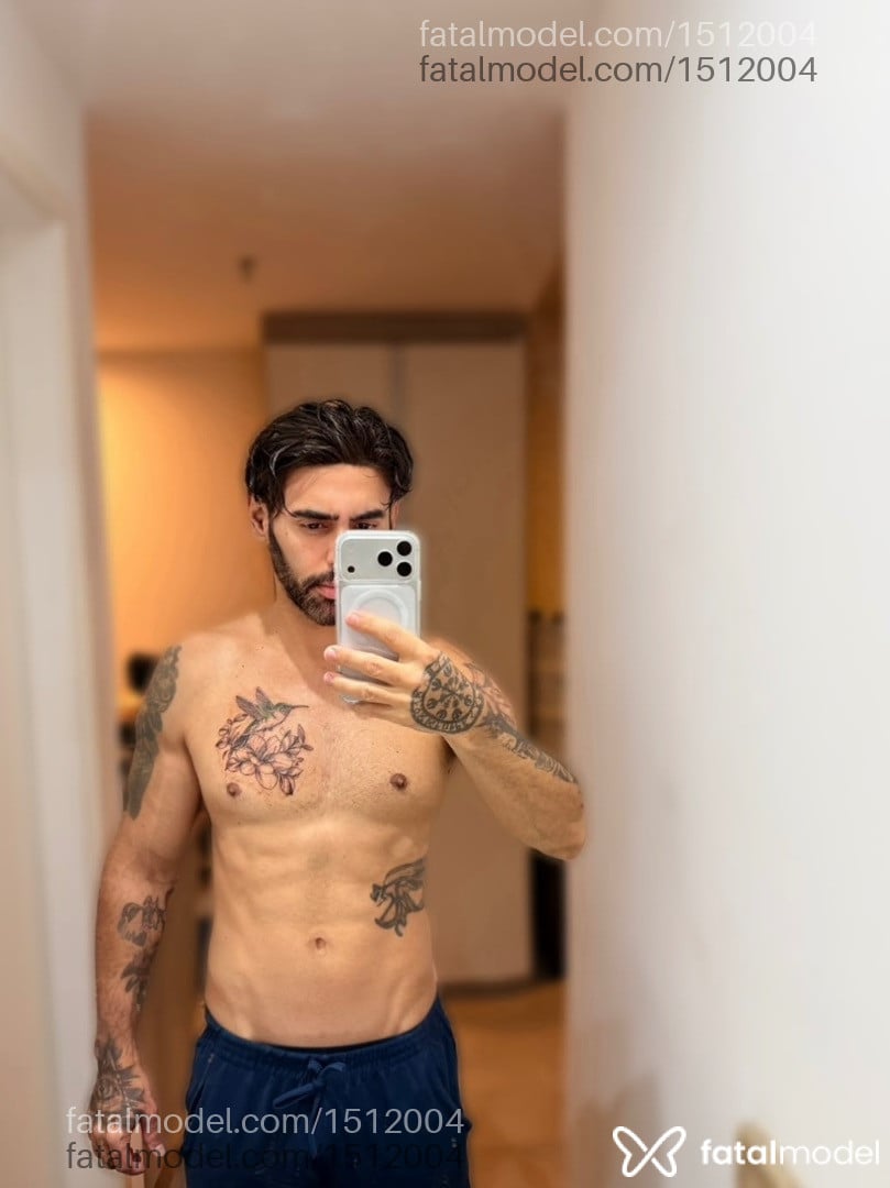 Acompanhante homem com cabelo castanho de olhos castanhos - FRED JOTA Acompanhante homem com cabelo castanho de olhos castanhos - FRED JOTA