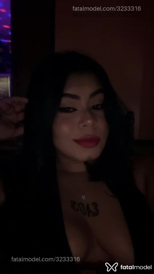 Acompanhante mulher morena (o) de olhos castanhos - Angel
