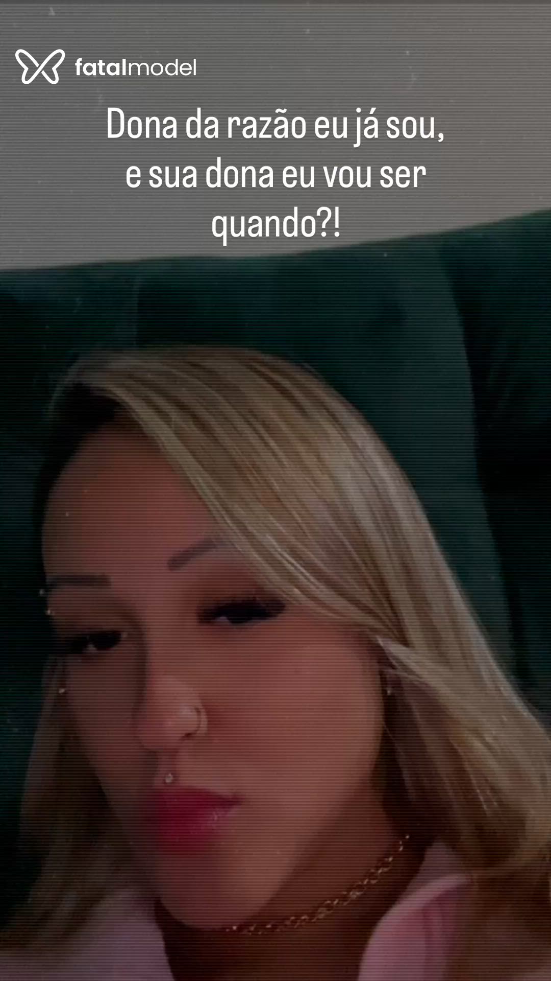 Acompanhante mulher loira (o) de olhos castanhos - Cah Farias
