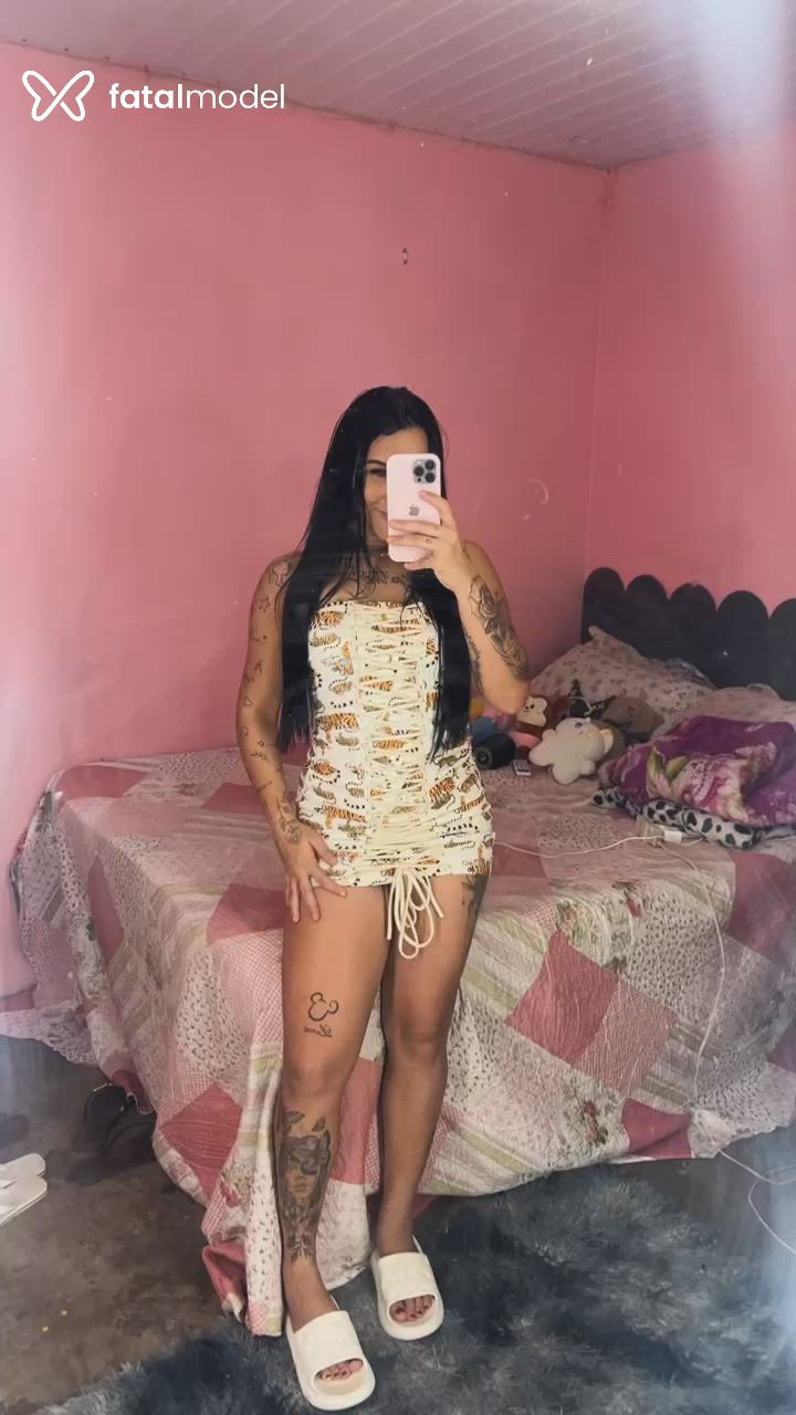 Acompanhante mulher morena (o) de olhos pretos - Karen