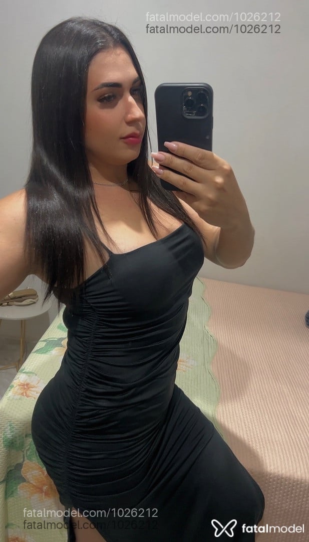 Acompanhante mulher trans morena (o) de olhos castanhos - Fernanda