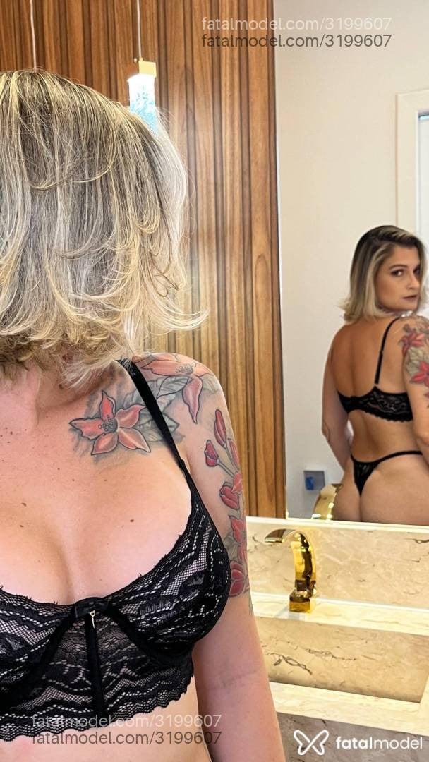 Acompanhante mulher loira (o) de olhos castanhos em São Paulo - Maya Santini