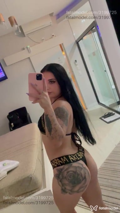 Acompanhante mulher morena (o) de olhos castanhos - Ayla Kitty