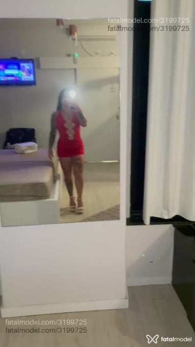 Acompanhante mulher morena (o) de olhos castanhos - Ayla Kitty