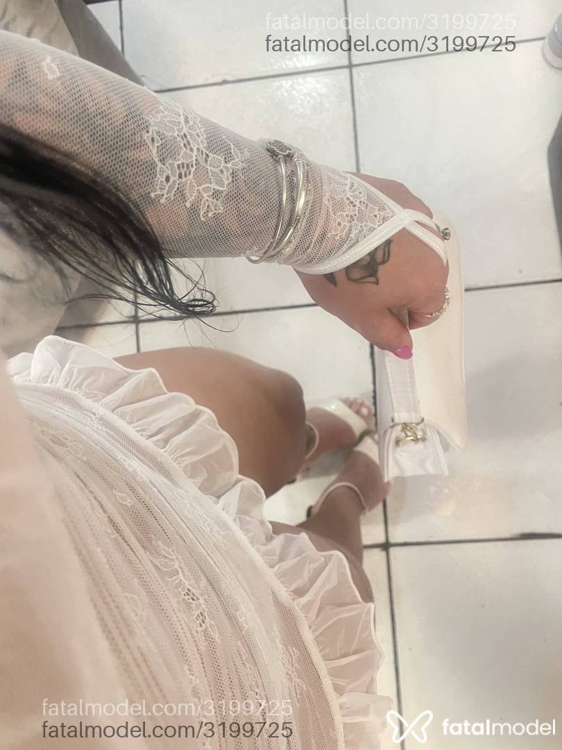 Acompanhante mulher morena (o) de olhos castanhos - Ayla Kitty