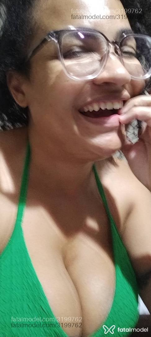 Acompanhante mulher com cabelo castanho de olhos mel - Jéssica Andrade