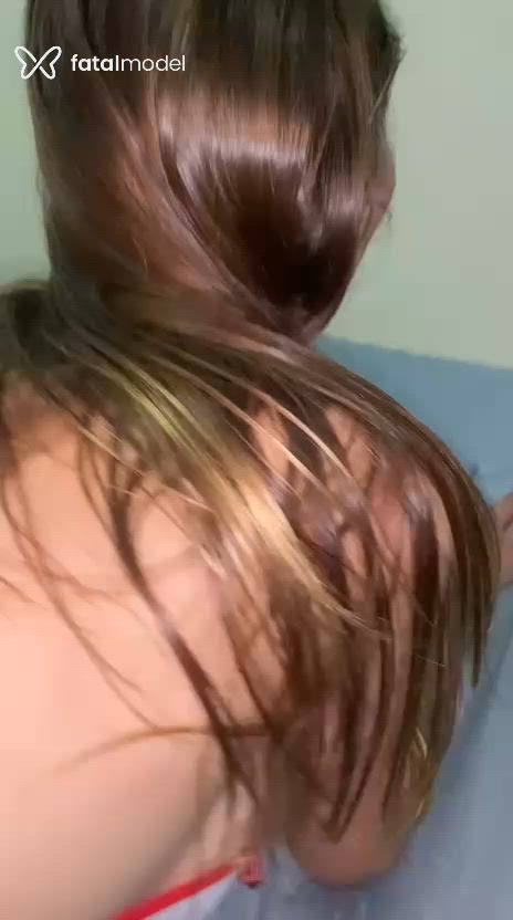 Acompanhante mulher trans loira (o) de olhos castanhos - Bruninha