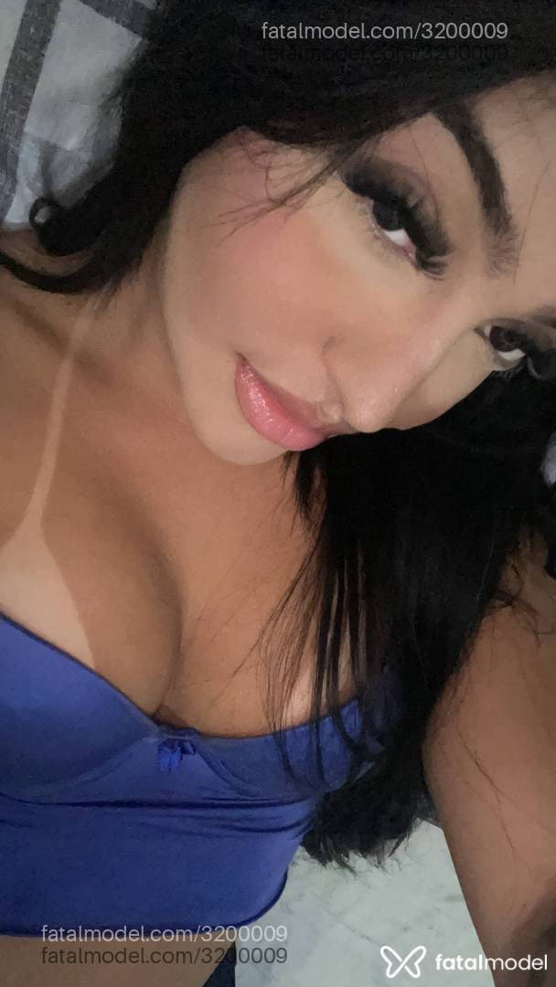 Acompanhante mulher morena (o) de olhos castanhos - Bruna