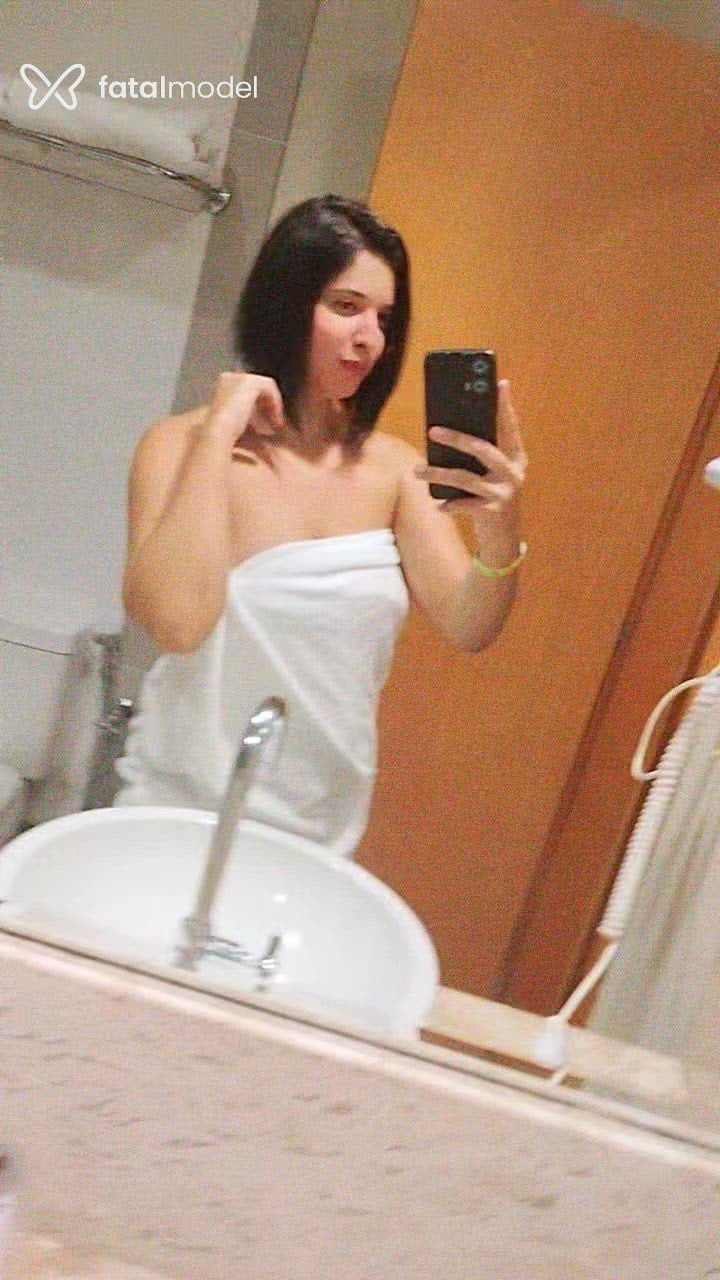 Acompanhante mulher morena (o) de olhos castanhos - Nanih Acompanhante mulher morena (o) de olhos castanhos - Nanih