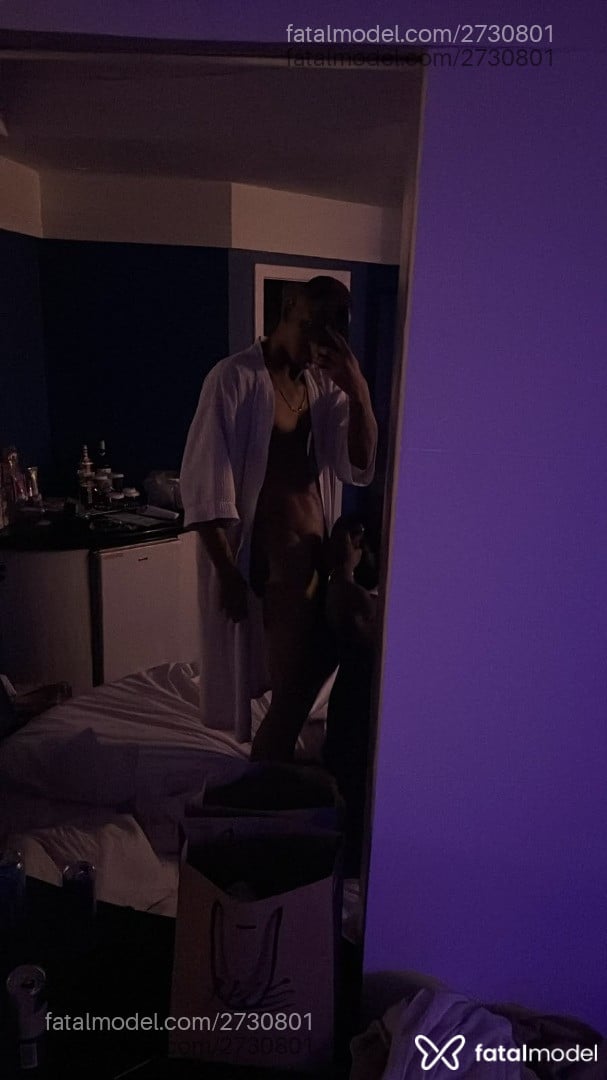 Acompanhante homem morena (o) de olhos mel - Gustavo