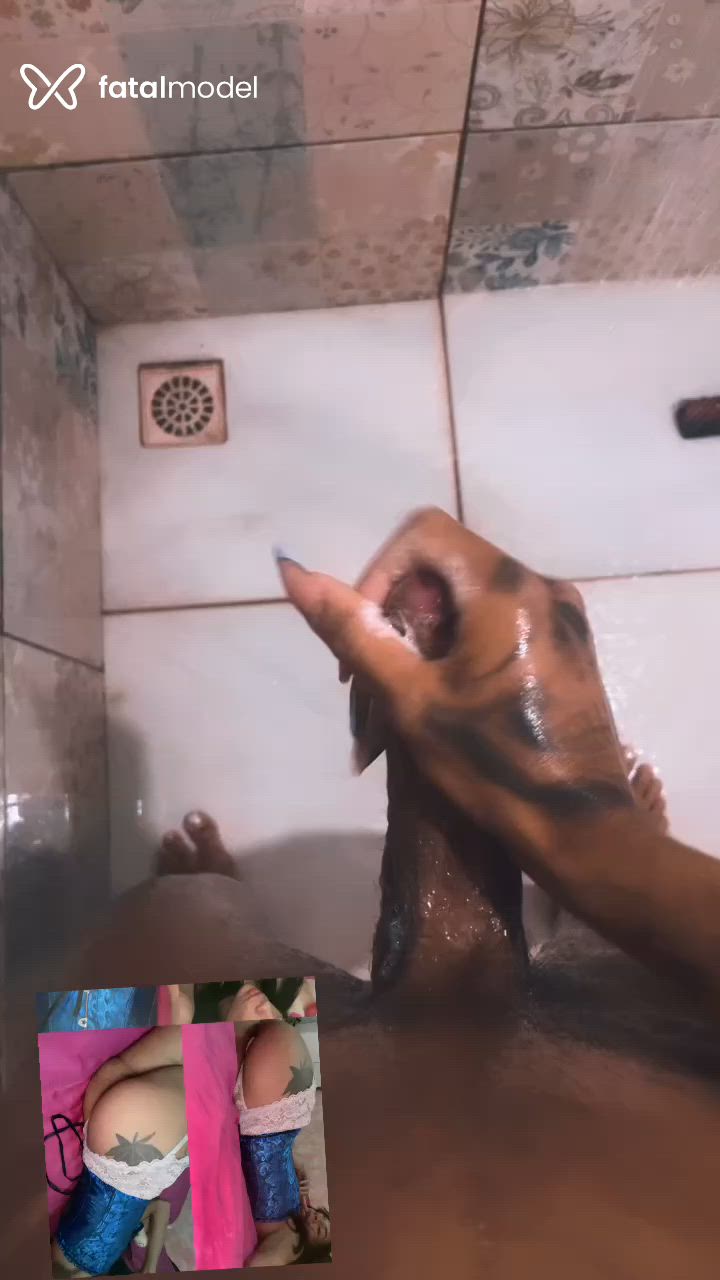 Acompanhante mulher trans com cabelo castanho de olhos castanhos - Lívia